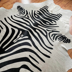 Covor din Piele de Vaca - Imprimeu Zebra (190cm x 160cm)
