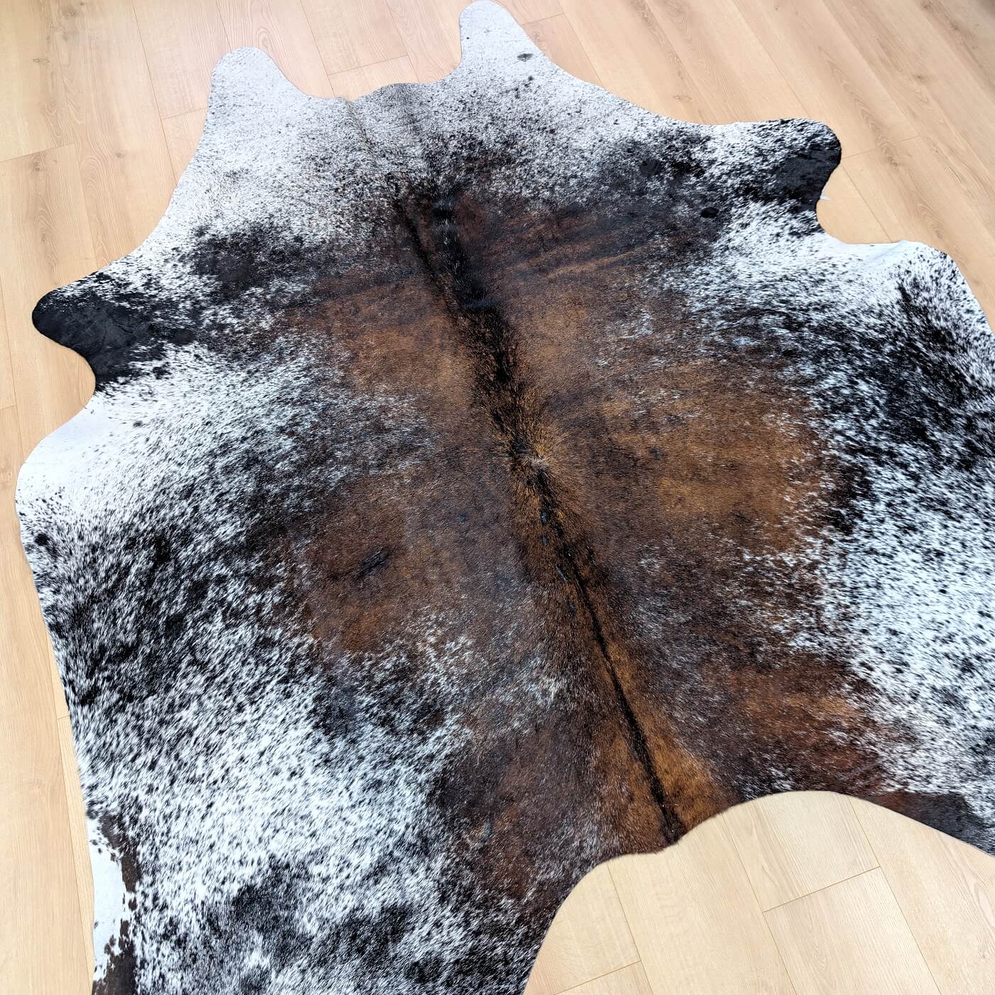 covor piele vaca mbch540 tricolora pestrit de dimensiuni medii