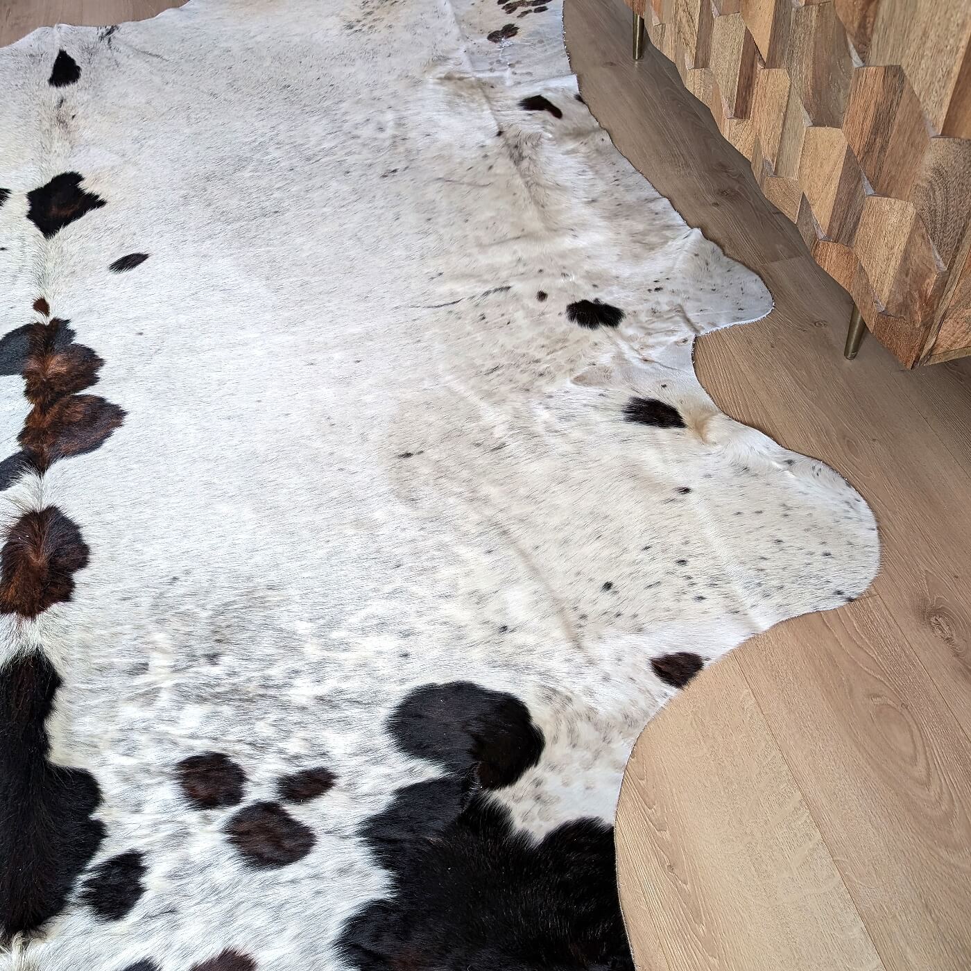 Covor din Piele de Vaca - Tricolor (255cm x 240cm)
