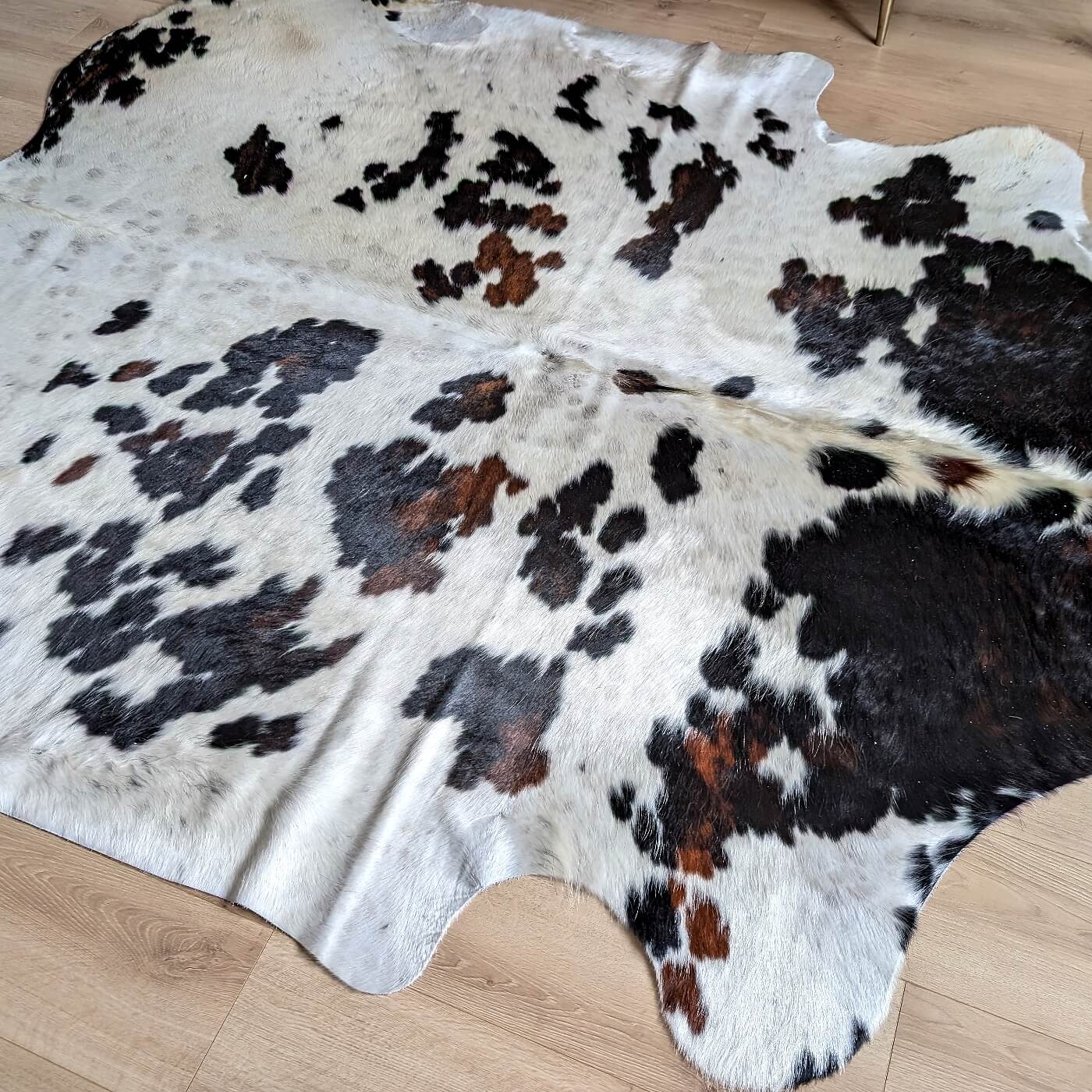 Covor din Piele de Vaca - Tricolor (230cm x 200cm)