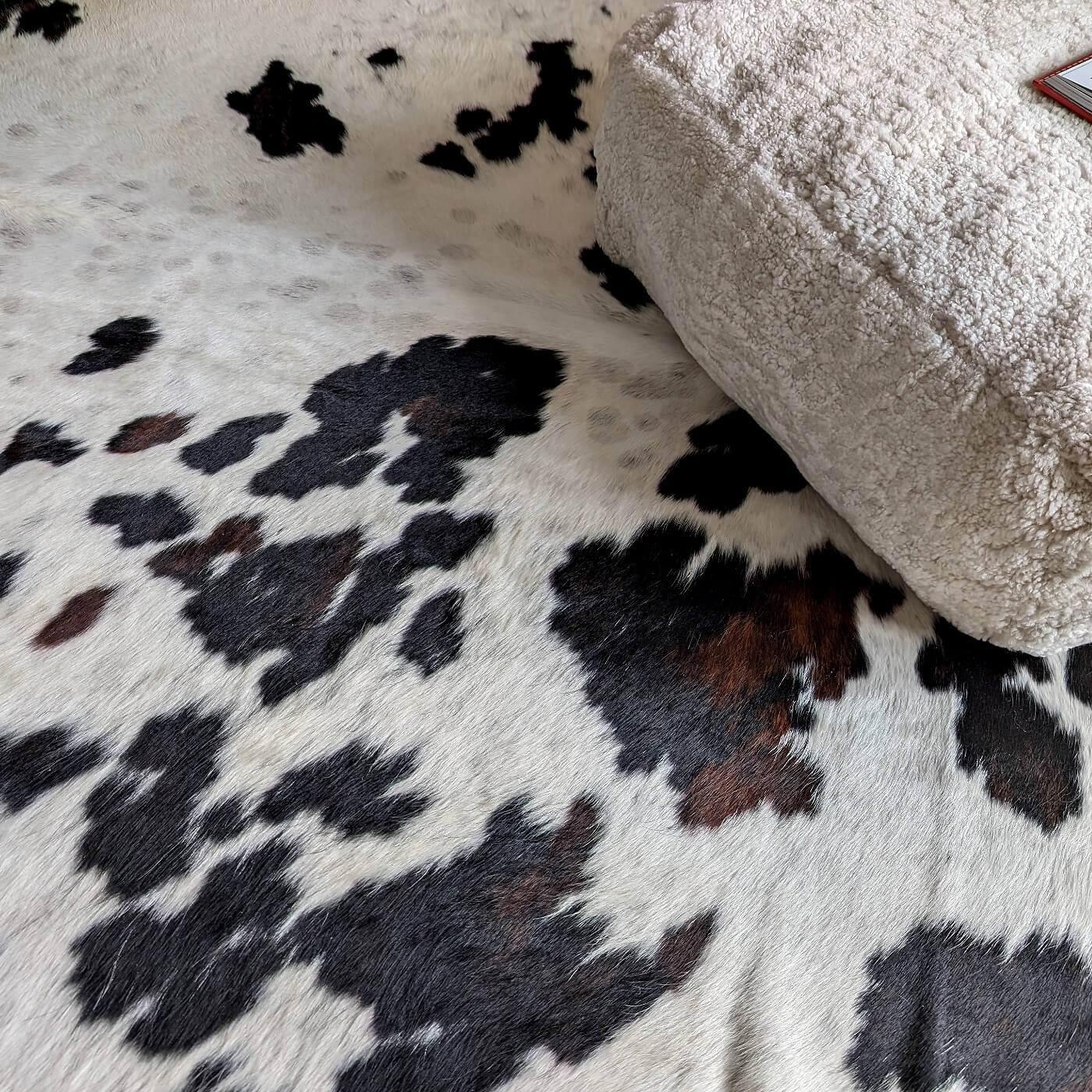 Covor din Piele de Vaca - Tricolor (230cm x 200cm)