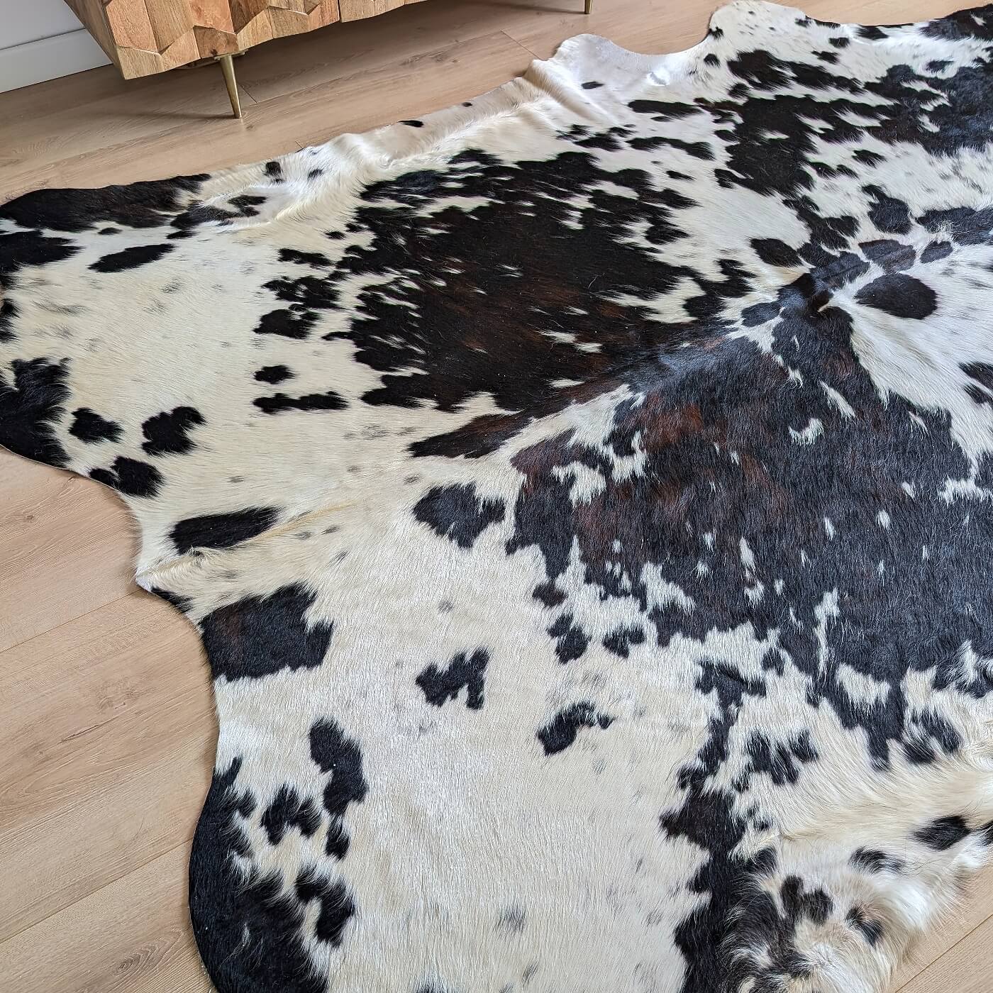 Covor din Piele de Vaca - Tricolor (270cm x 215cm)