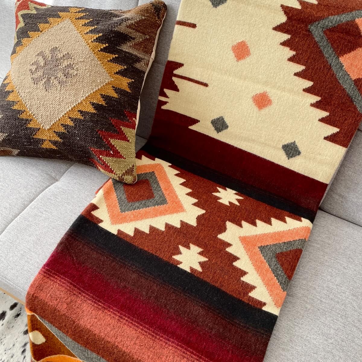 patura reversibila din lana alpaca quilotoa nuante pamantii de rosu