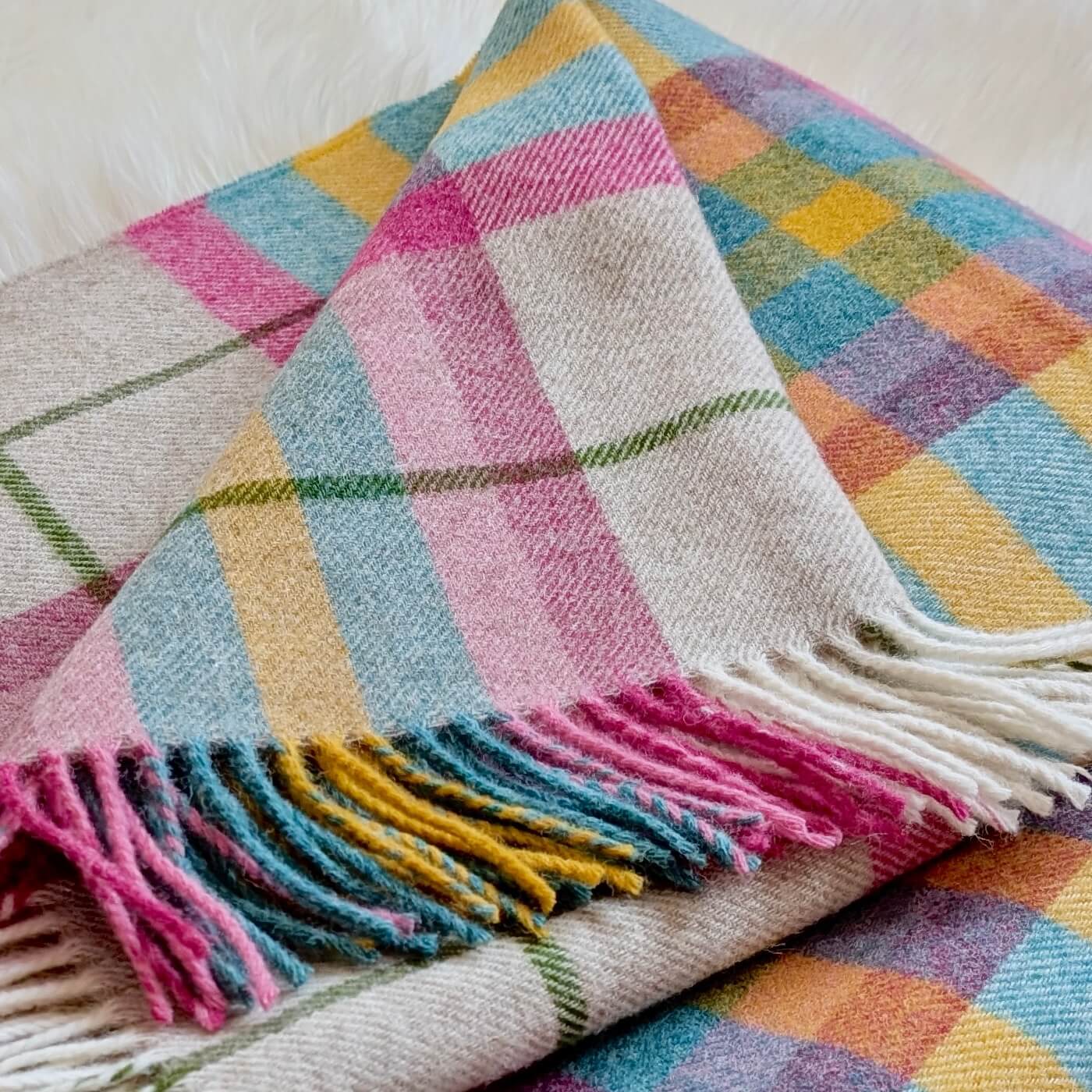 Pătură din lână pură nouă Falmouth, Multi – culori frumoase aprinse - model în carouri - zoom