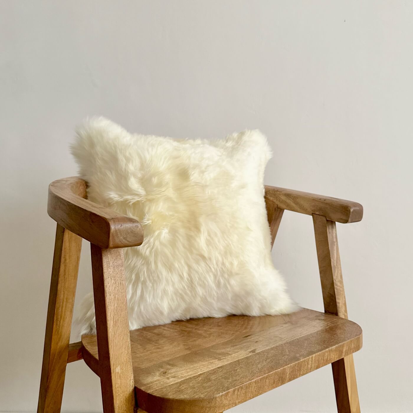 Perna Decorativă din Blană de Oaie Naturală Australiană, Alb Ivoriu, pătrată 40 cm