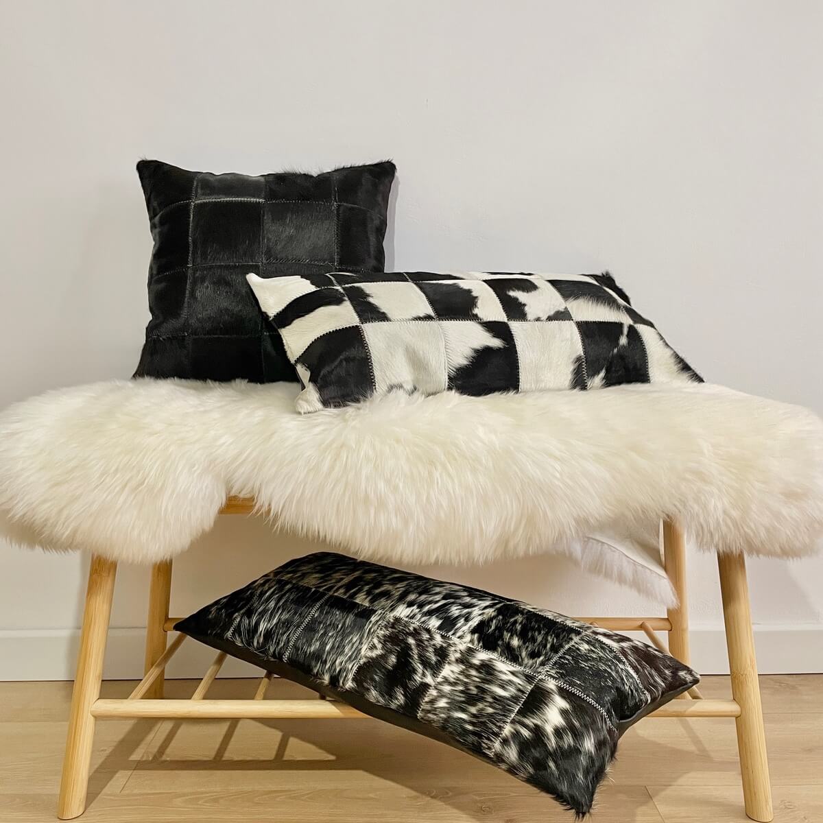 Perne Decorative din Piele Naturala de Vaca nuante de negru si alb