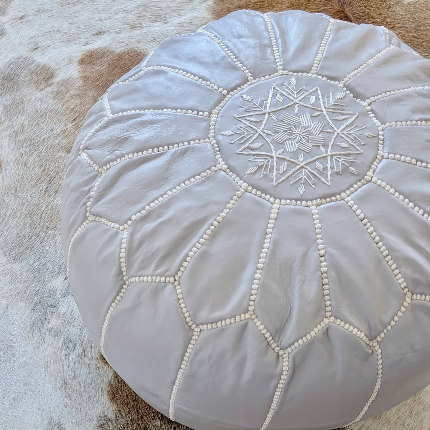 Taburet Pouf din Piele Naturală, autentic marocan, Gri Deschis, zoom2