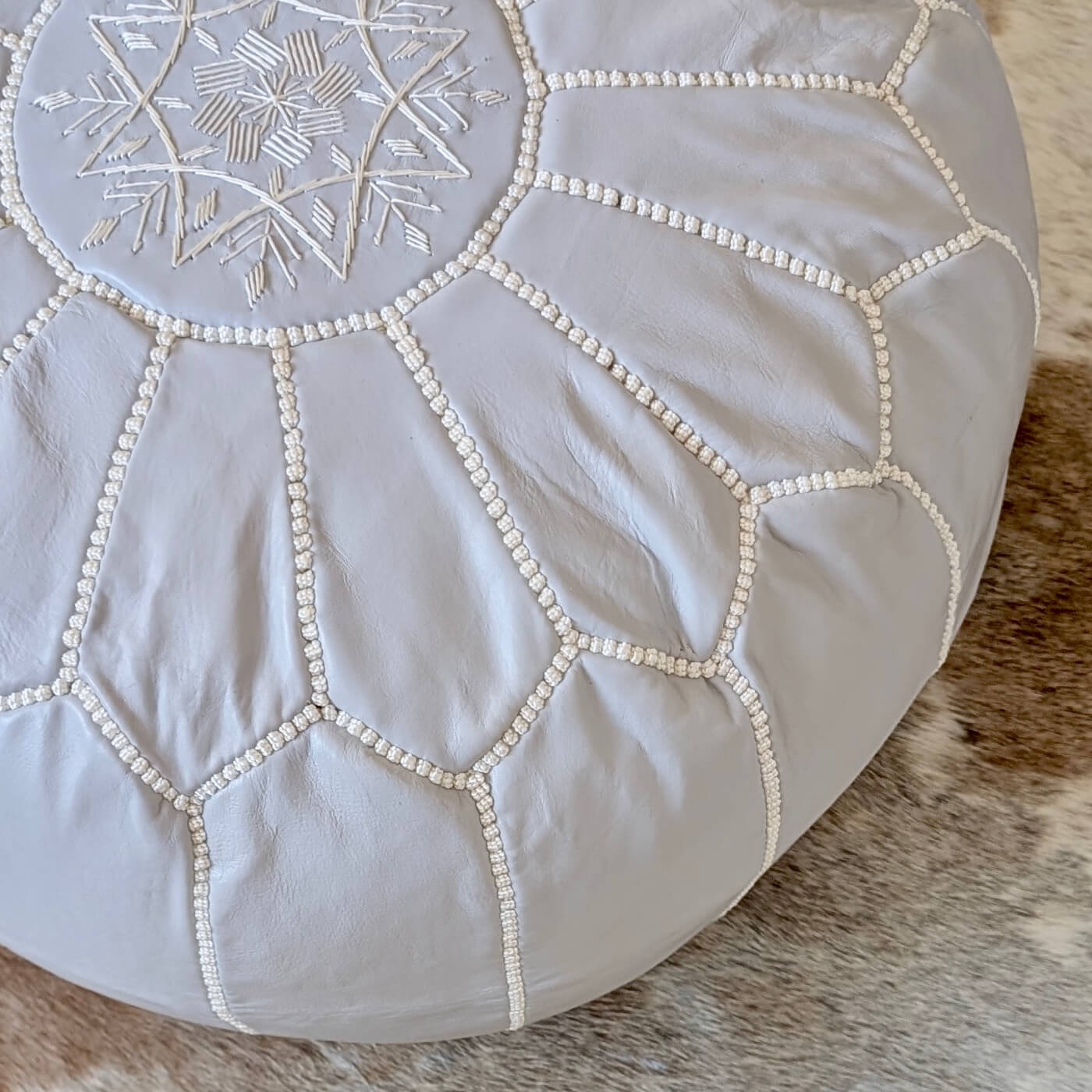 Taburet Pouf din Piele Naturală, autentic marocan, Gri Deschis, zoom1