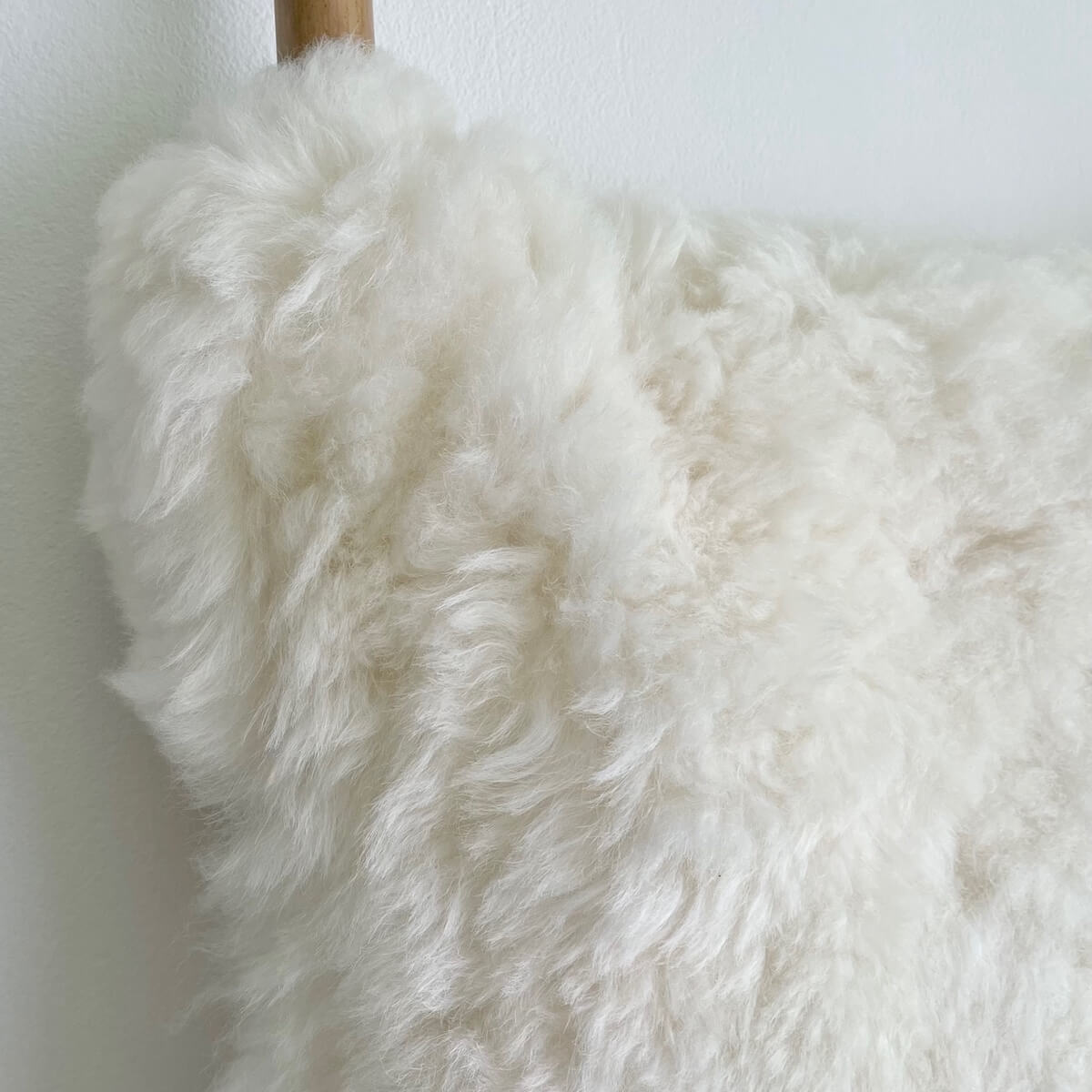 covor din blana de oaie islandeza cu fir scurt, culoare alb natural, zoom