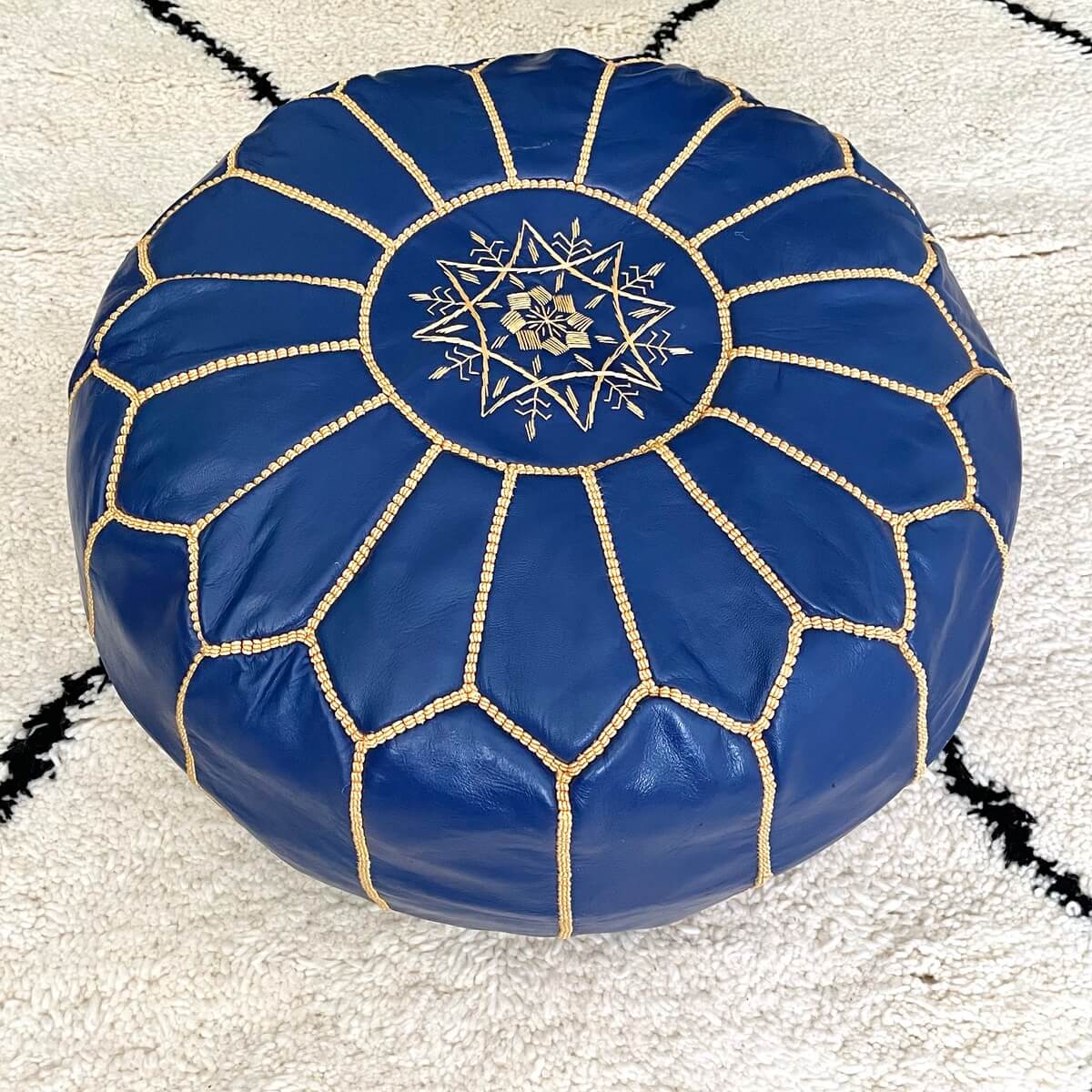taburet pouf pentru fotoliu realizat manual de artizani din maroc din piele naturala de capra, albastru